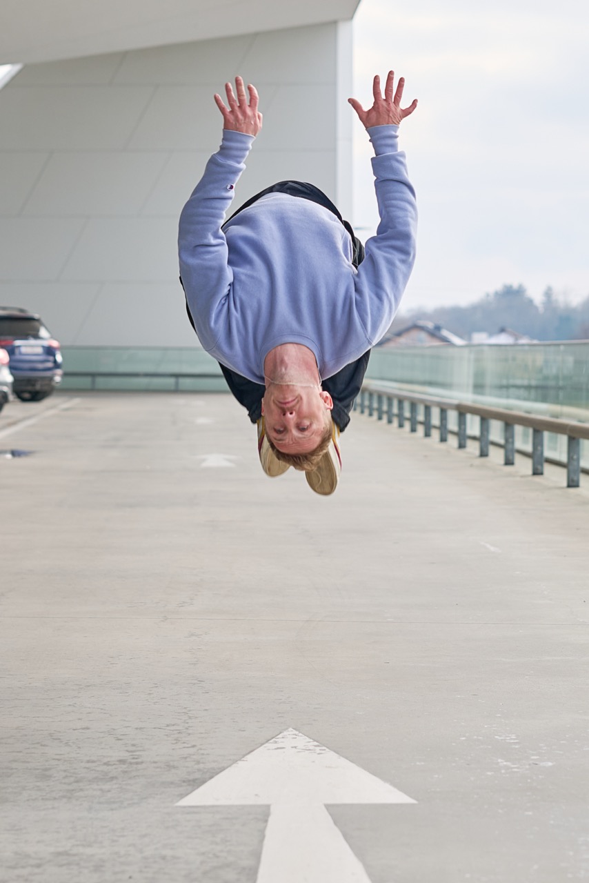 parkour-athletin-handstand-bruecke-02